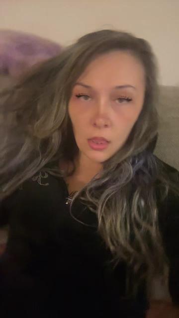 @Missyloko😘😜🤤