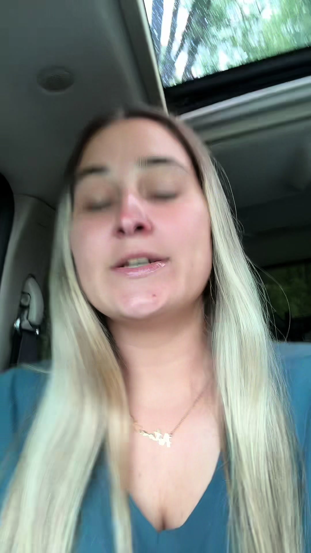 @Krysten Moore 🩵🧡