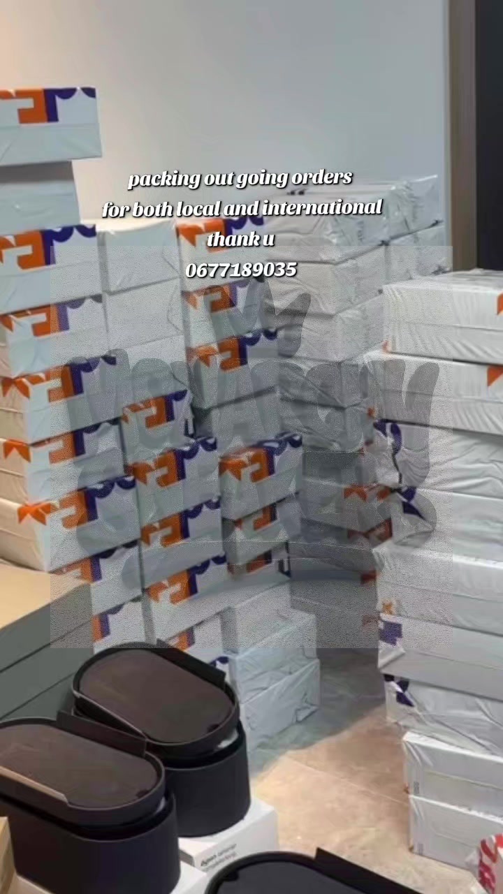 @Monarchy Sneakers