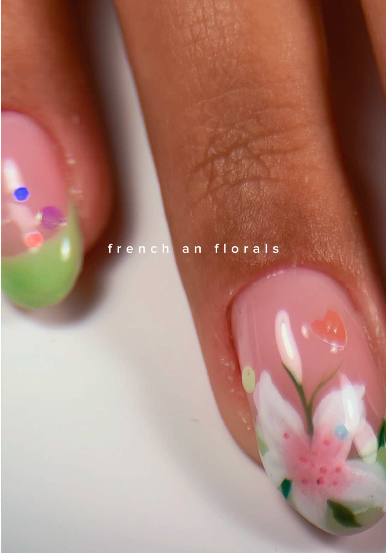 @Mel | Russian Manicurist