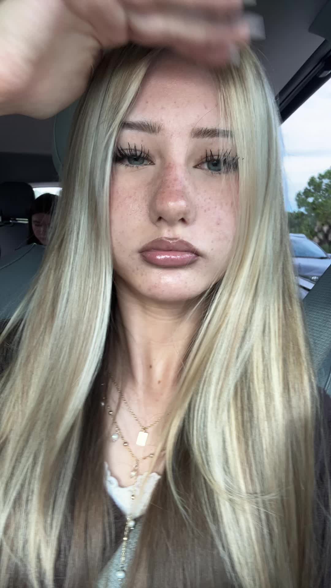 @isabella dimov