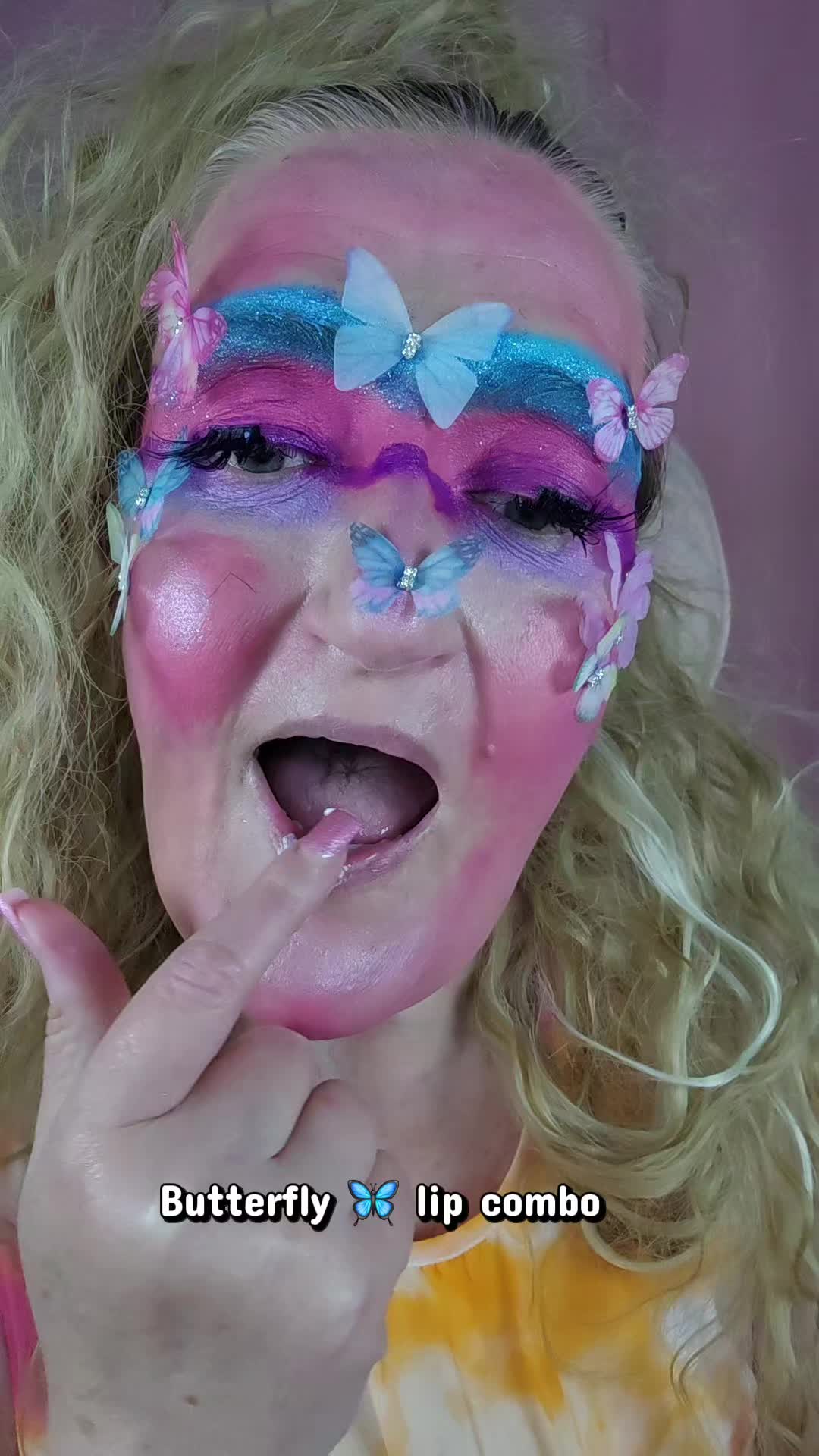 @Charmakeupcorner