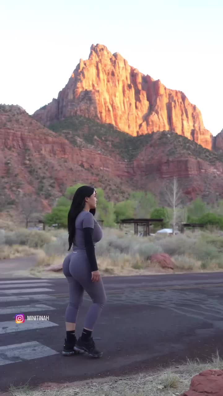 @Penelope_Hamilton