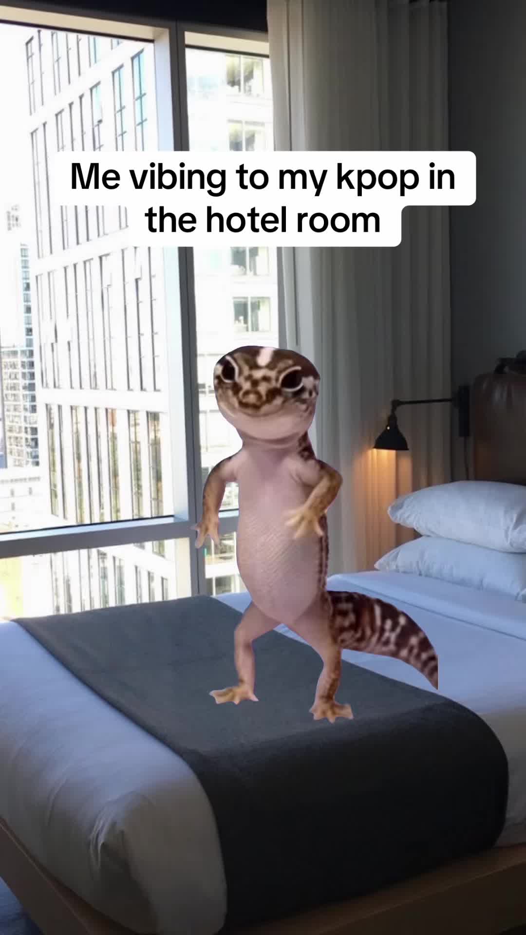 @teachjonezie