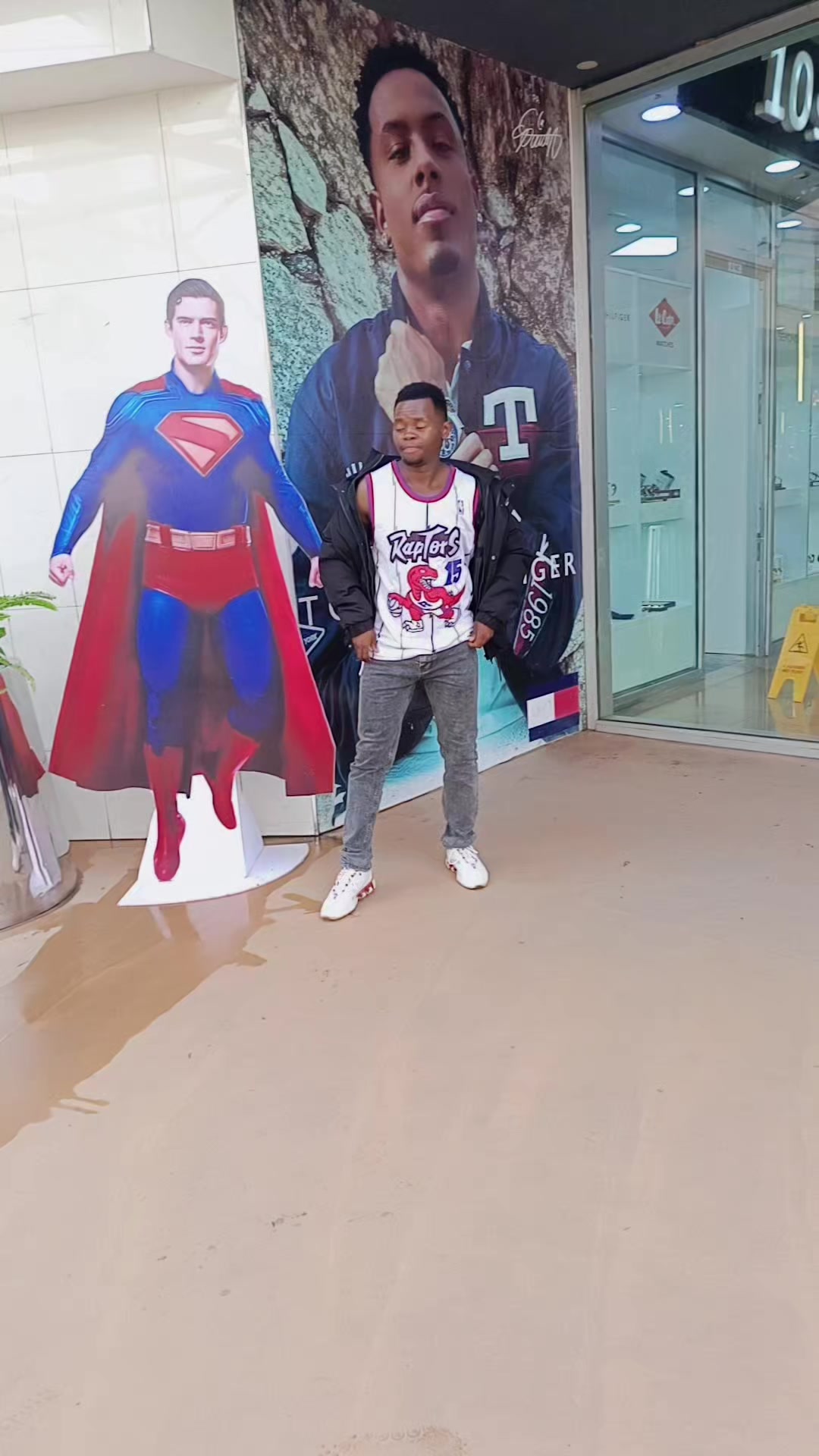 @DANIEL VEE