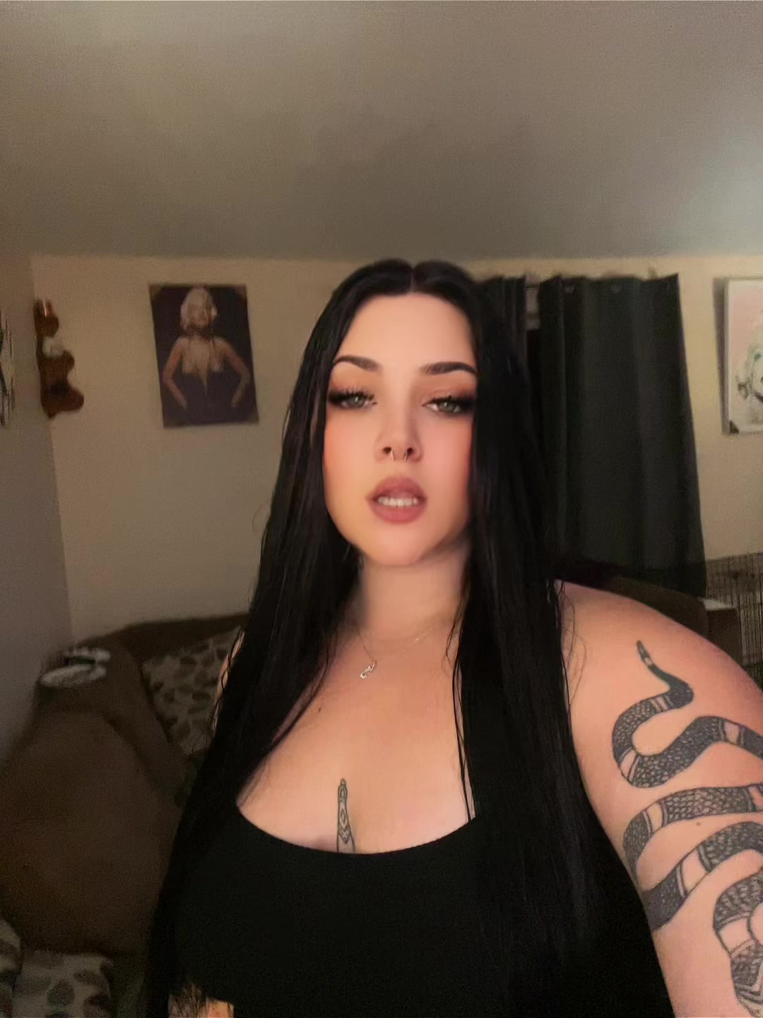 @Its_not_taylor🥀🤍🖤
