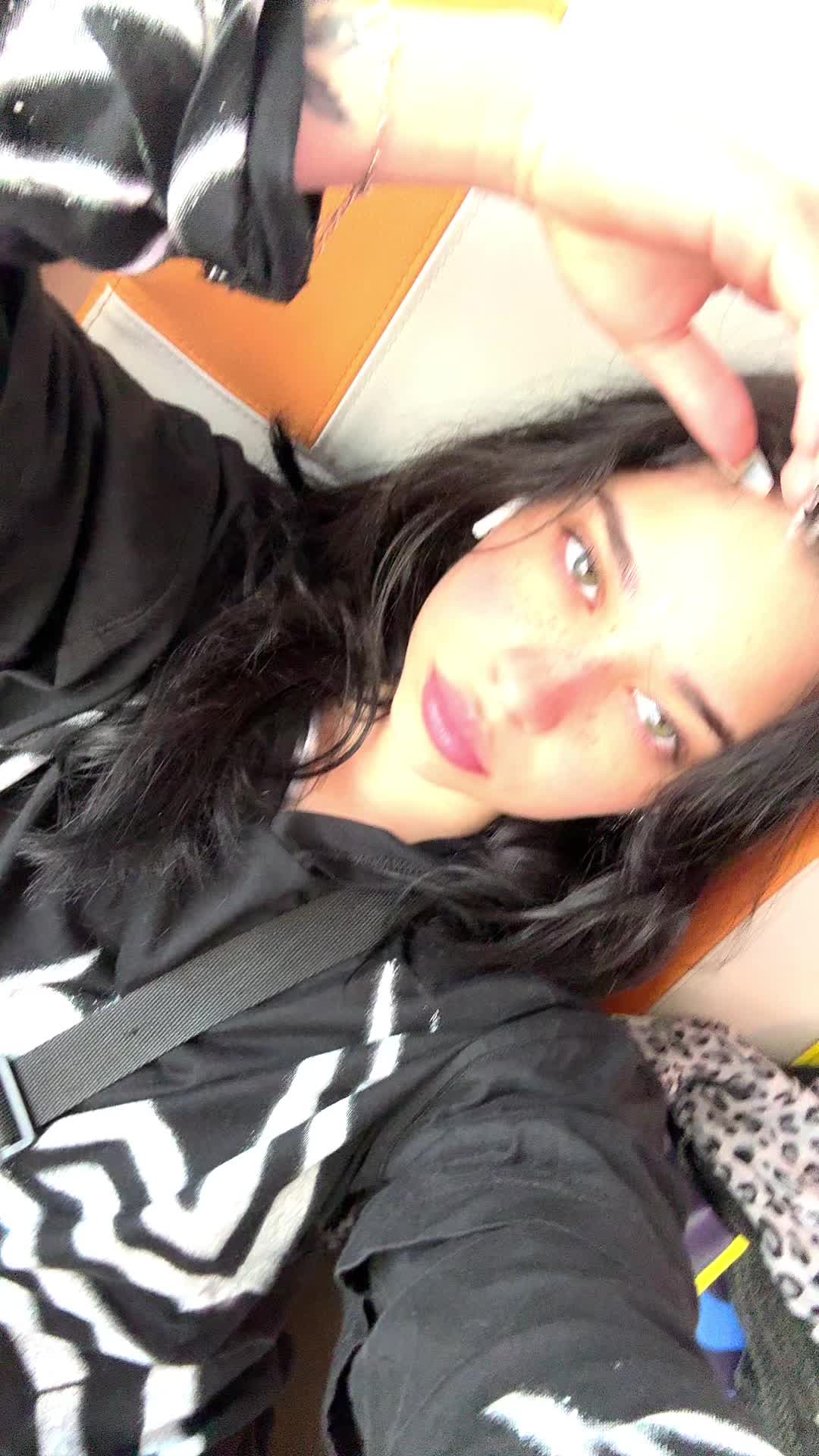 @Azura