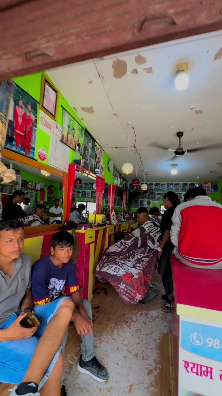 @gwaltar shyam vai hair cutting