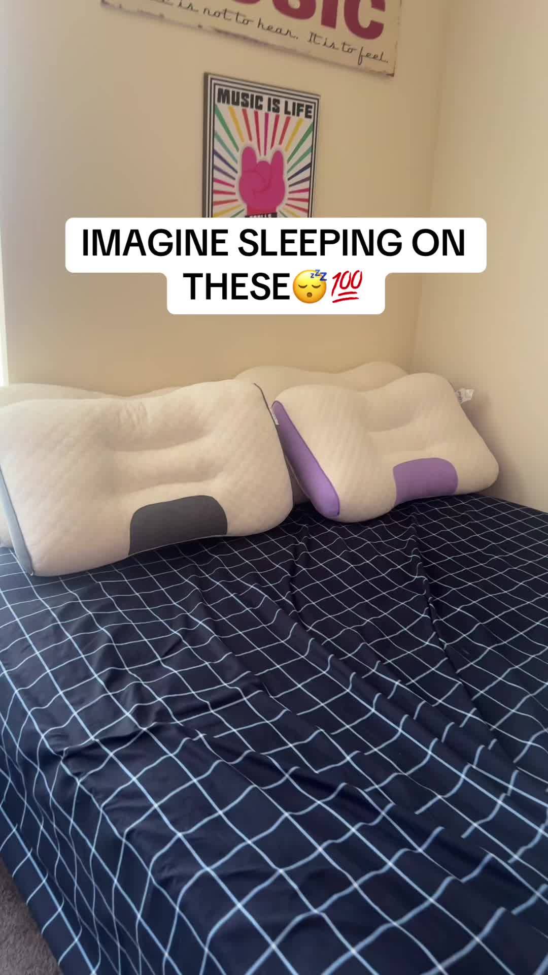 @jaylinfinds