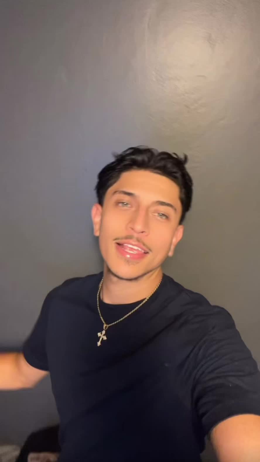 @Luis