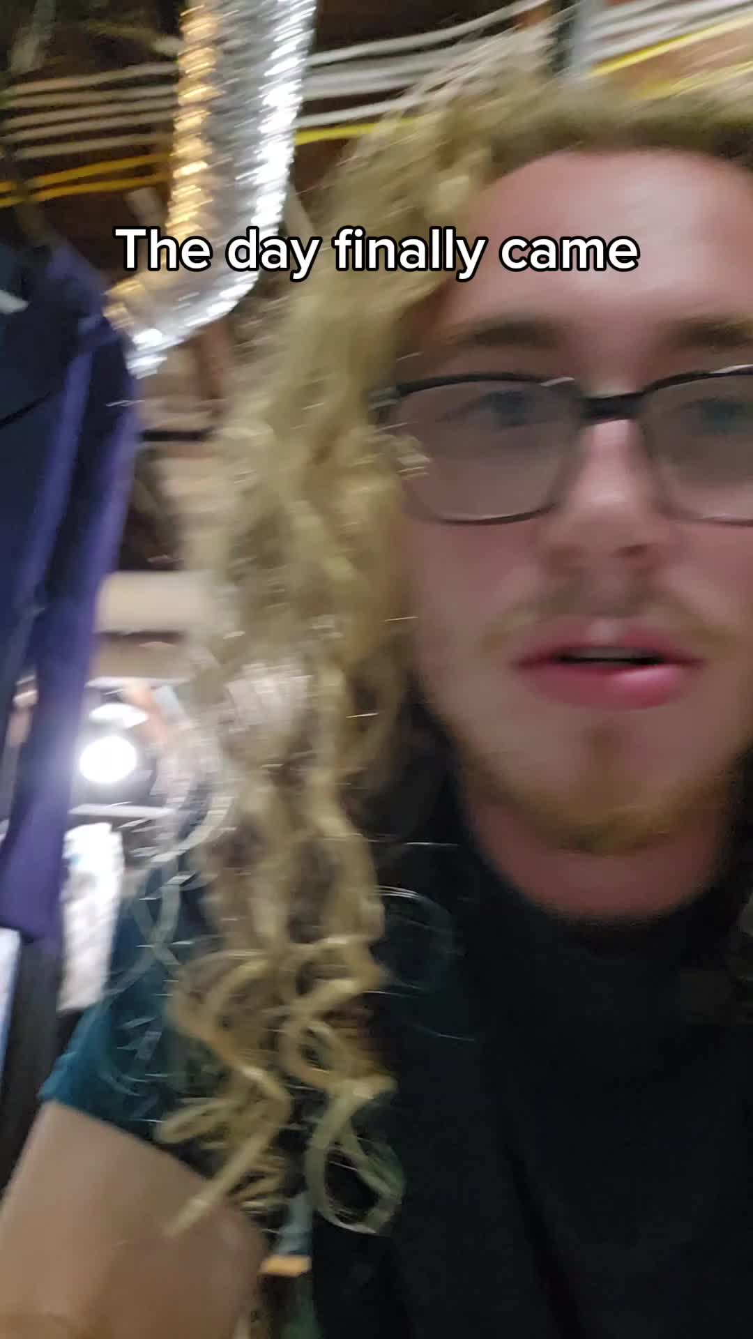 @GoldieGl0cks