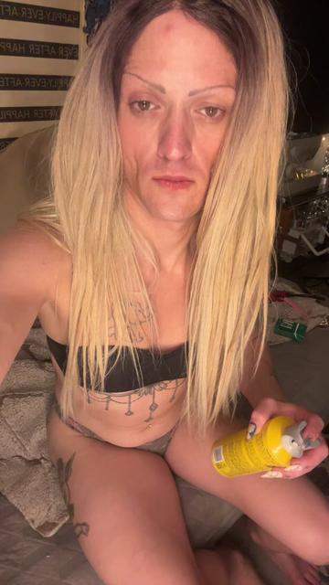@itstinamonroe