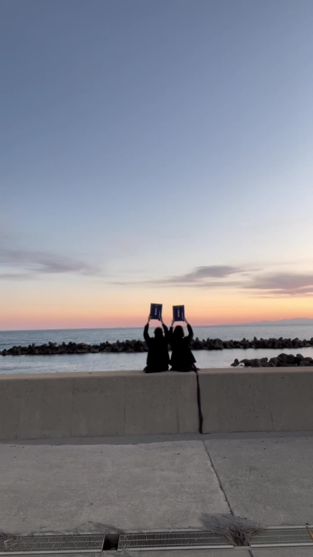 @ひ な .