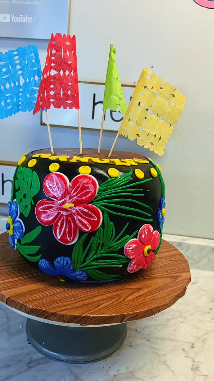 @AmazingCakesByYessy