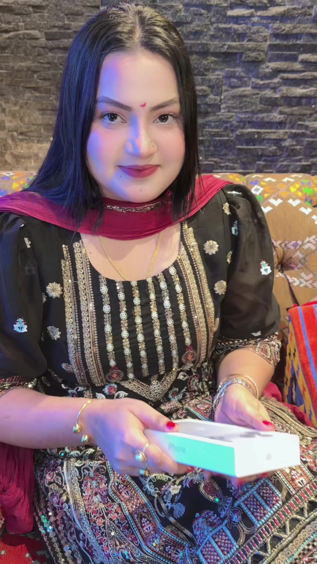 @Arobi Arba Ankhi