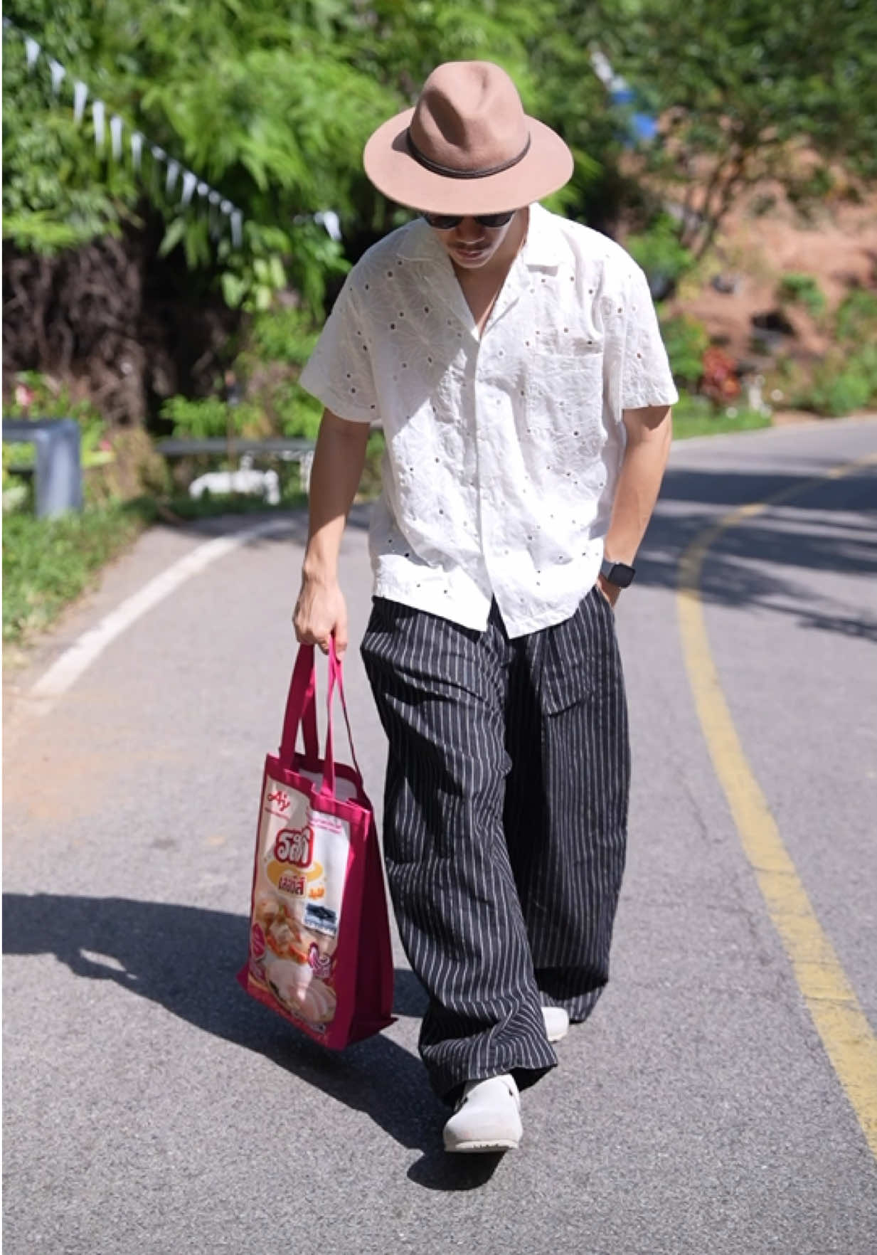 @CHALEE ( ชาลี )
