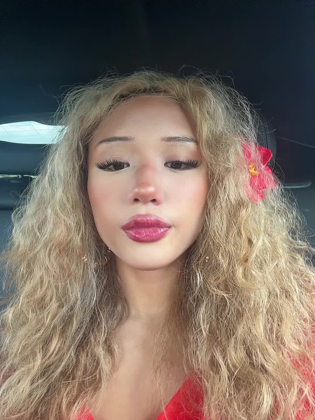 @sabrina 🦇