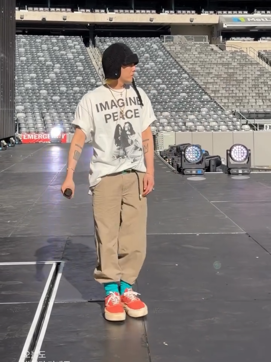 @LantỏasựđángyêucủaKwonJiYong