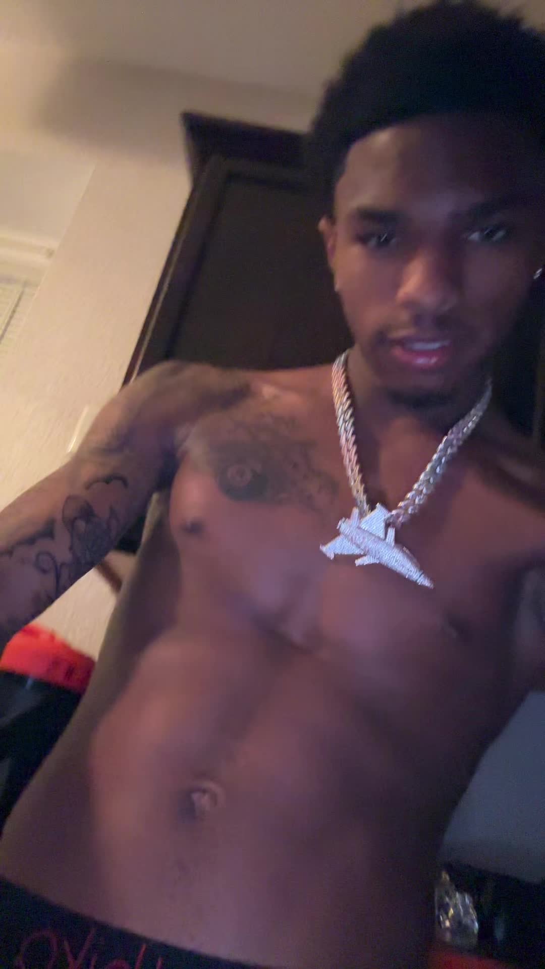 @🚶🏽♂️
