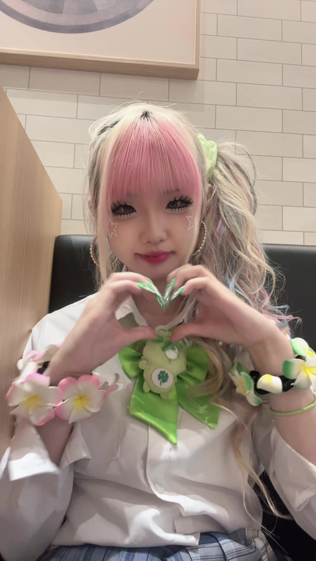 @なぎ🌺🌈KOGYARU専属モデル