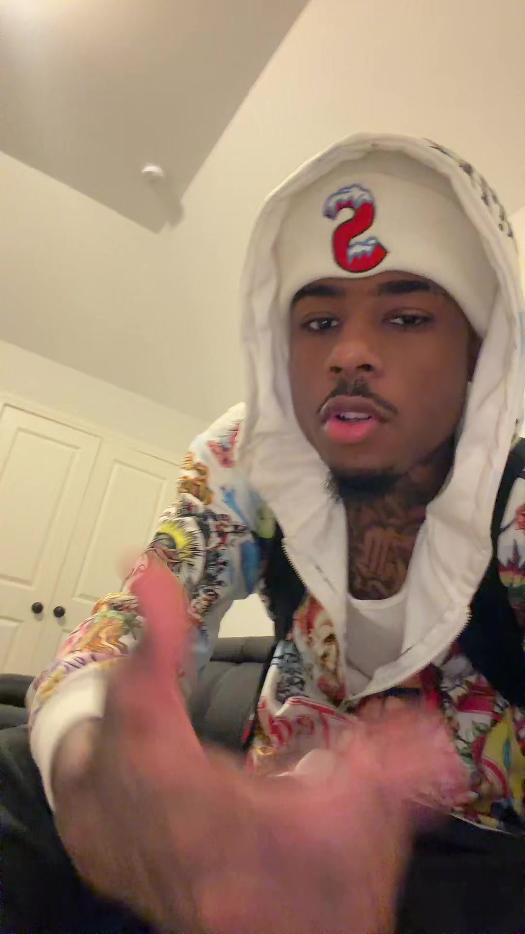 @FamousTrayski