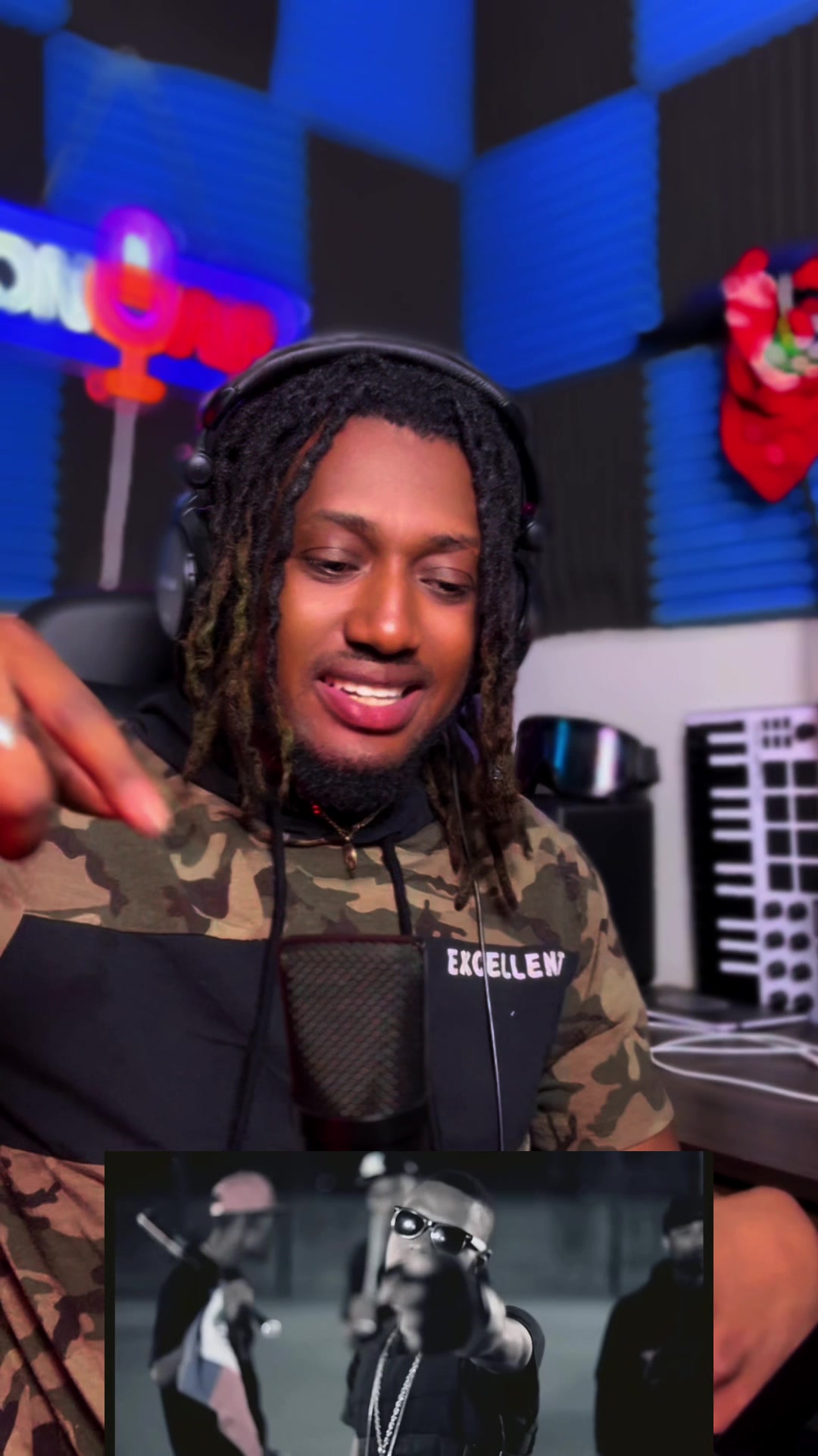 @𝐏𝐲𝐯𝐨 𝐎𝐧 𝐓𝐡𝐞 𝐌𝐢𝐜🎙️