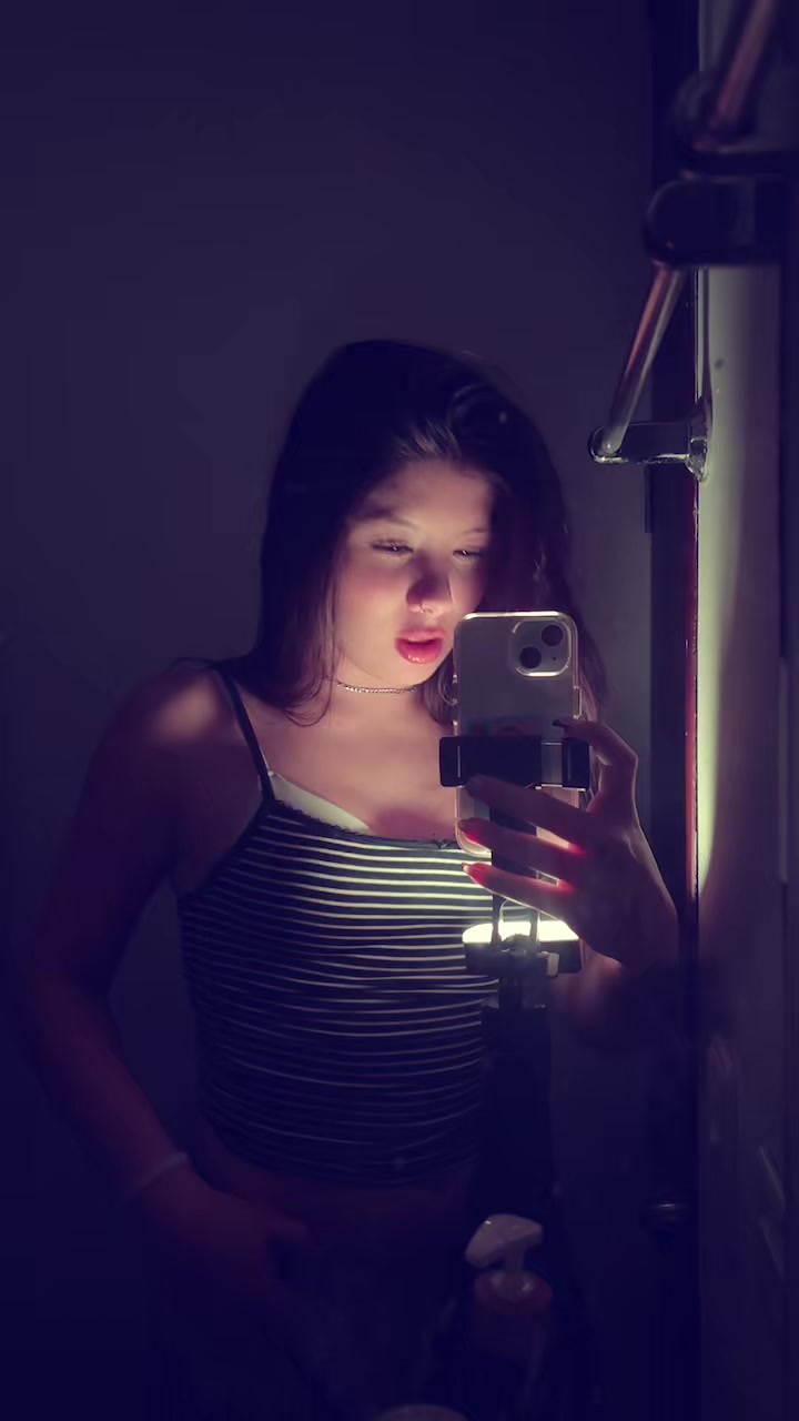 @888