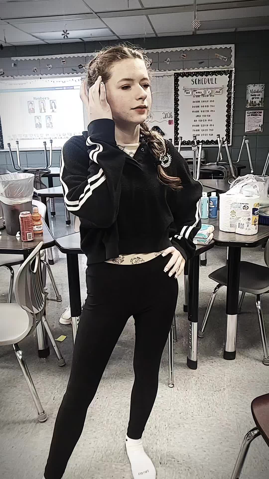 @JEONGINS LEFT ASS CHEEK