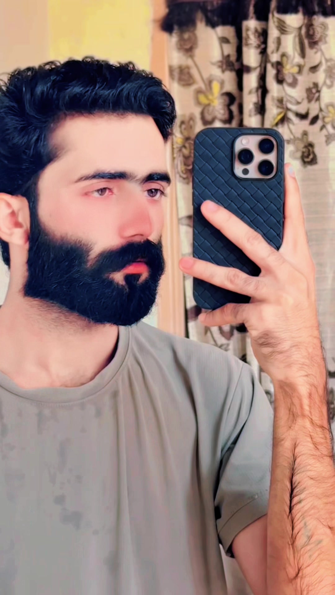 @𝙁𝙖𝙧𝙖𝙯:🕷️