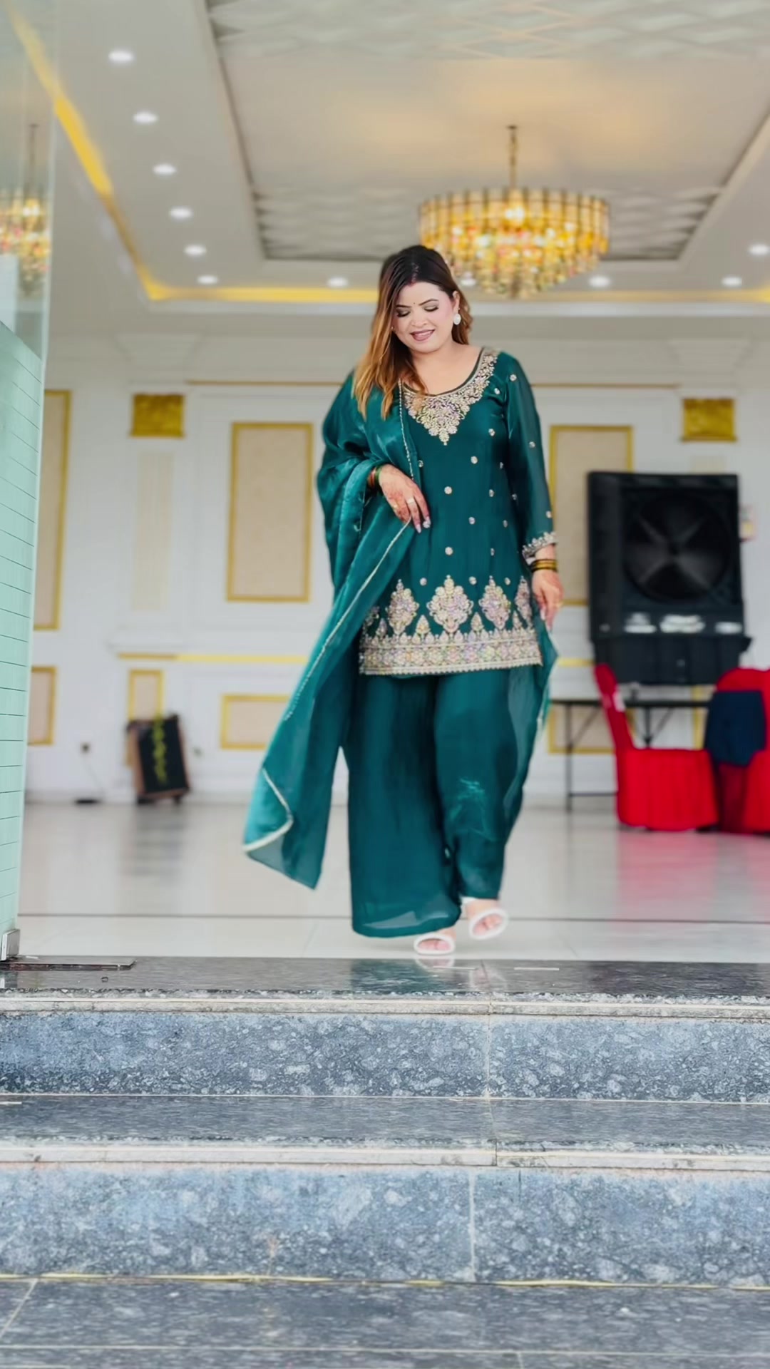 @ANUSHKA💫❤️😘
