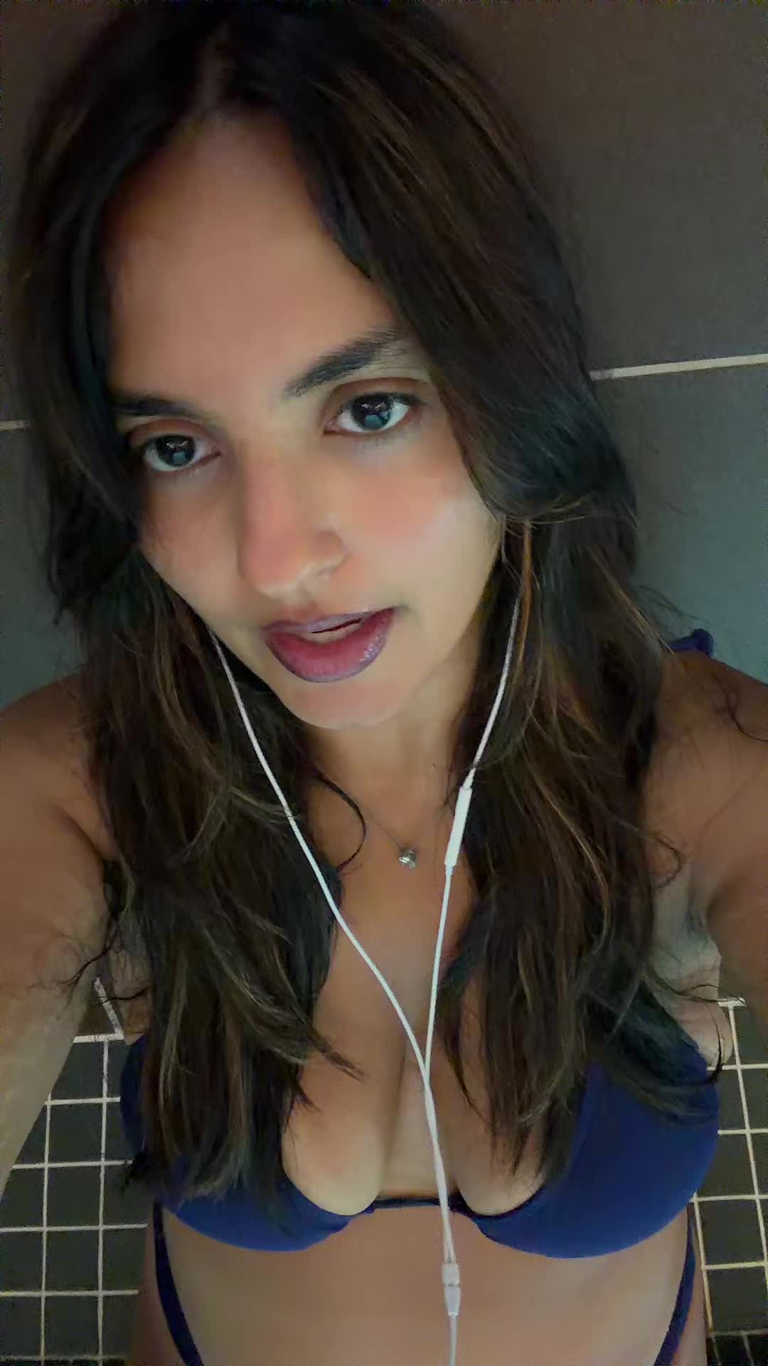 @Riyapat_