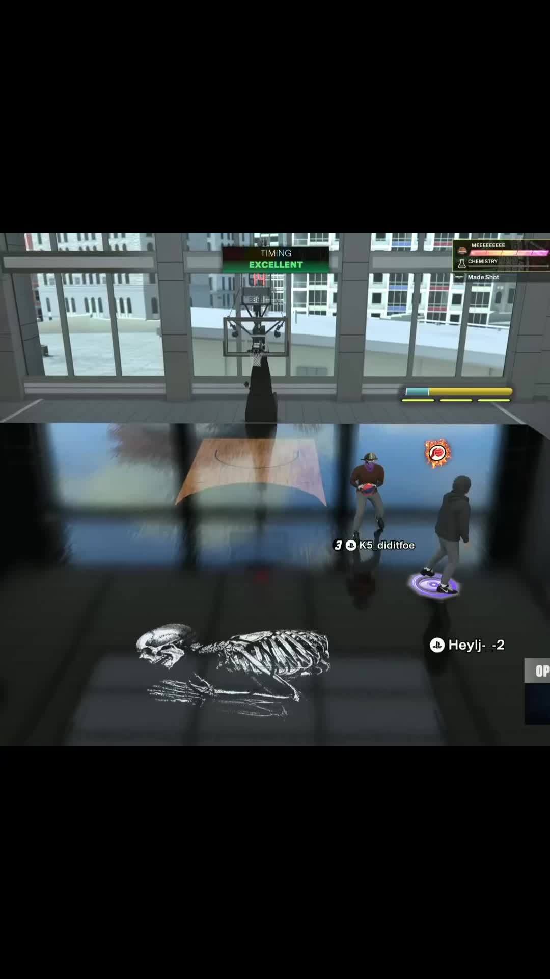 @⃟