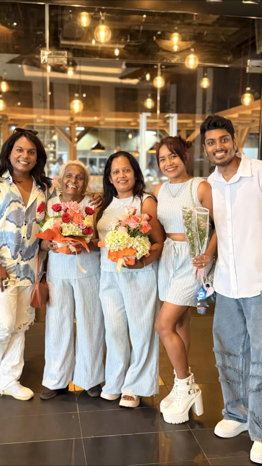 @Eshi Dias🇱🇰💓