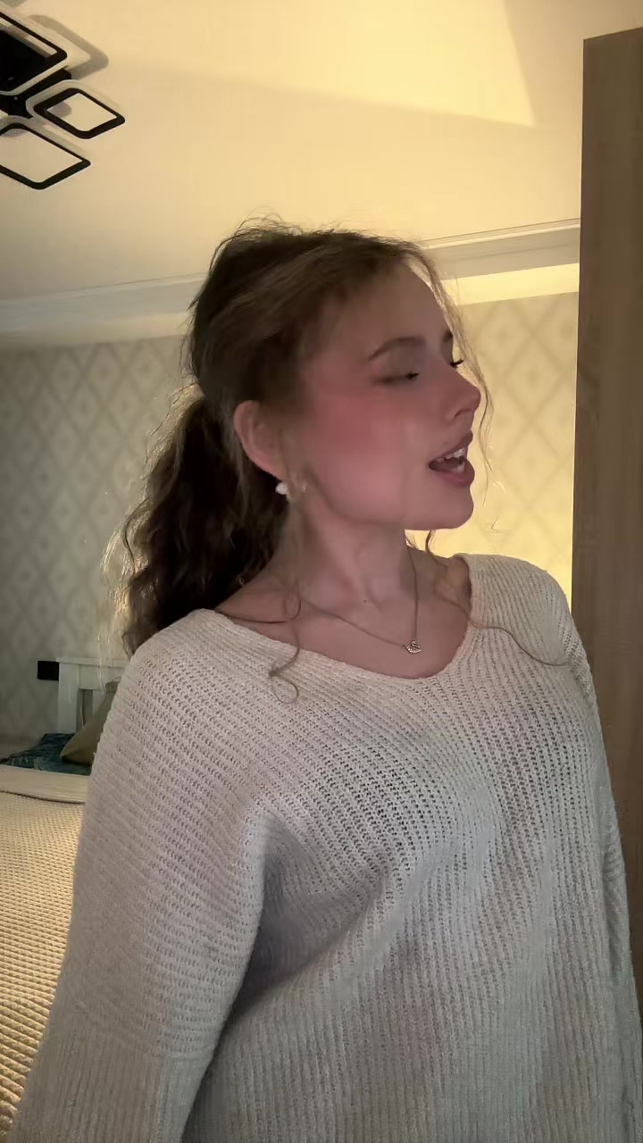 @𝑌𝑢𝑙𝑖𝑎𝑛𝑜𝑣𝑎