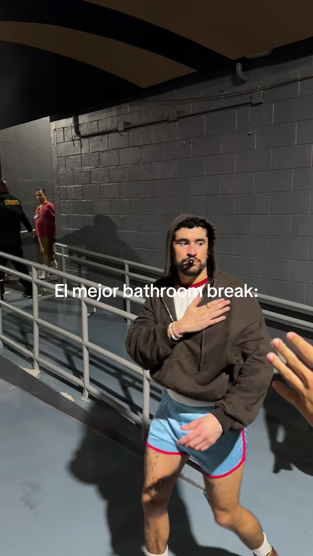 @Luis
