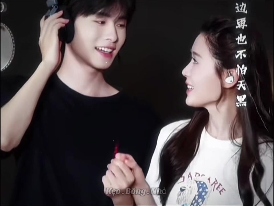 @Kẹo . Bông . Nhỏ ᥫᩣ