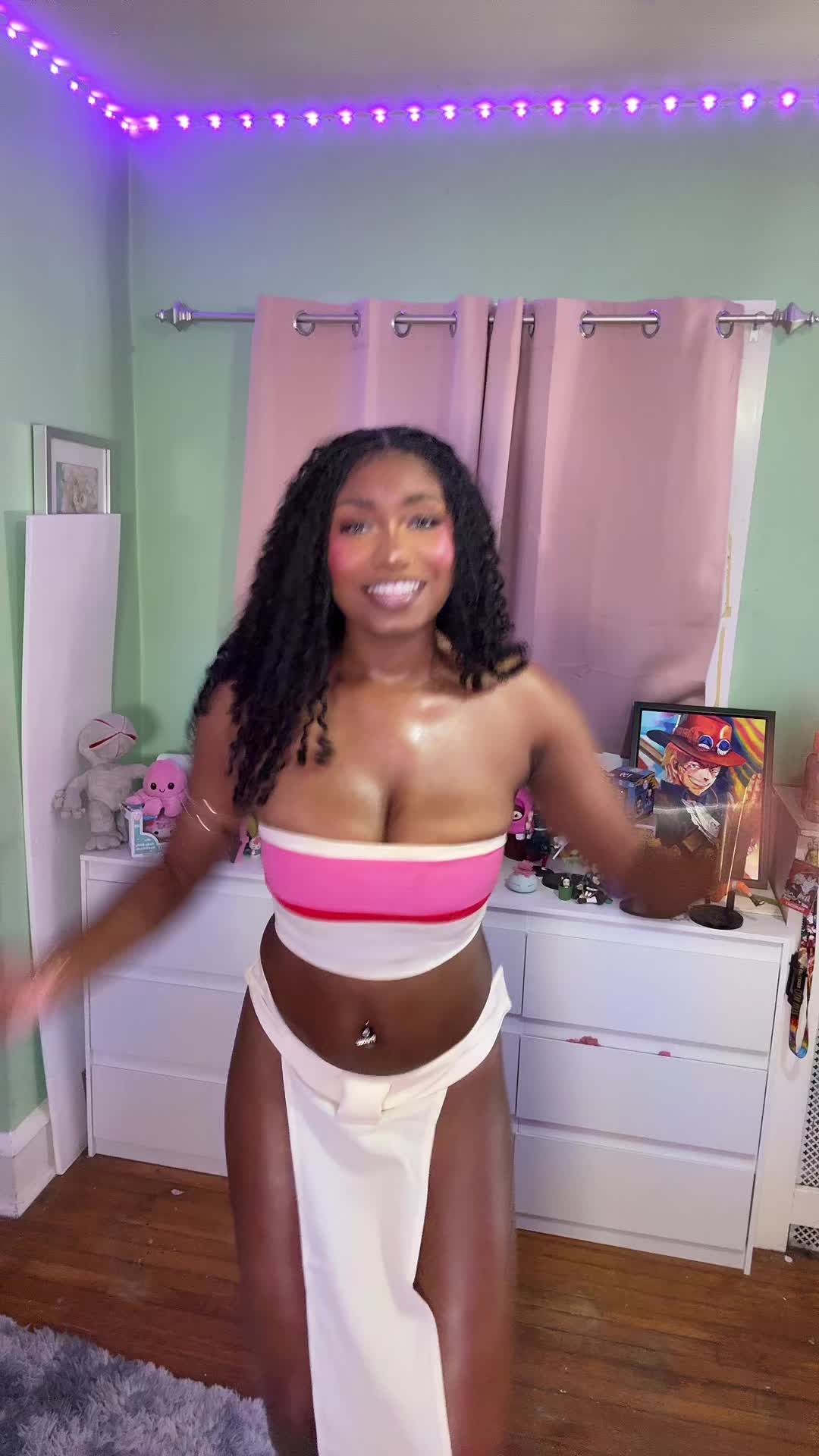 @𝙕𝙄𝘼𝘼🦋💍