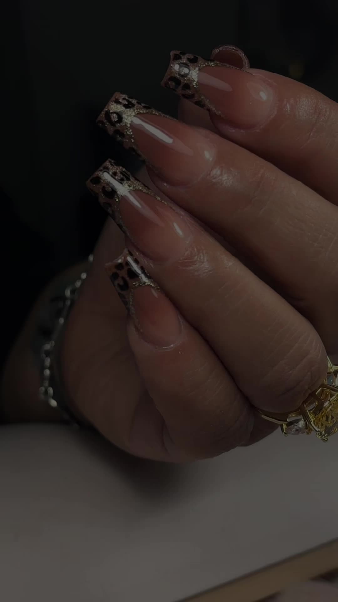 @bellaluengo.nails1