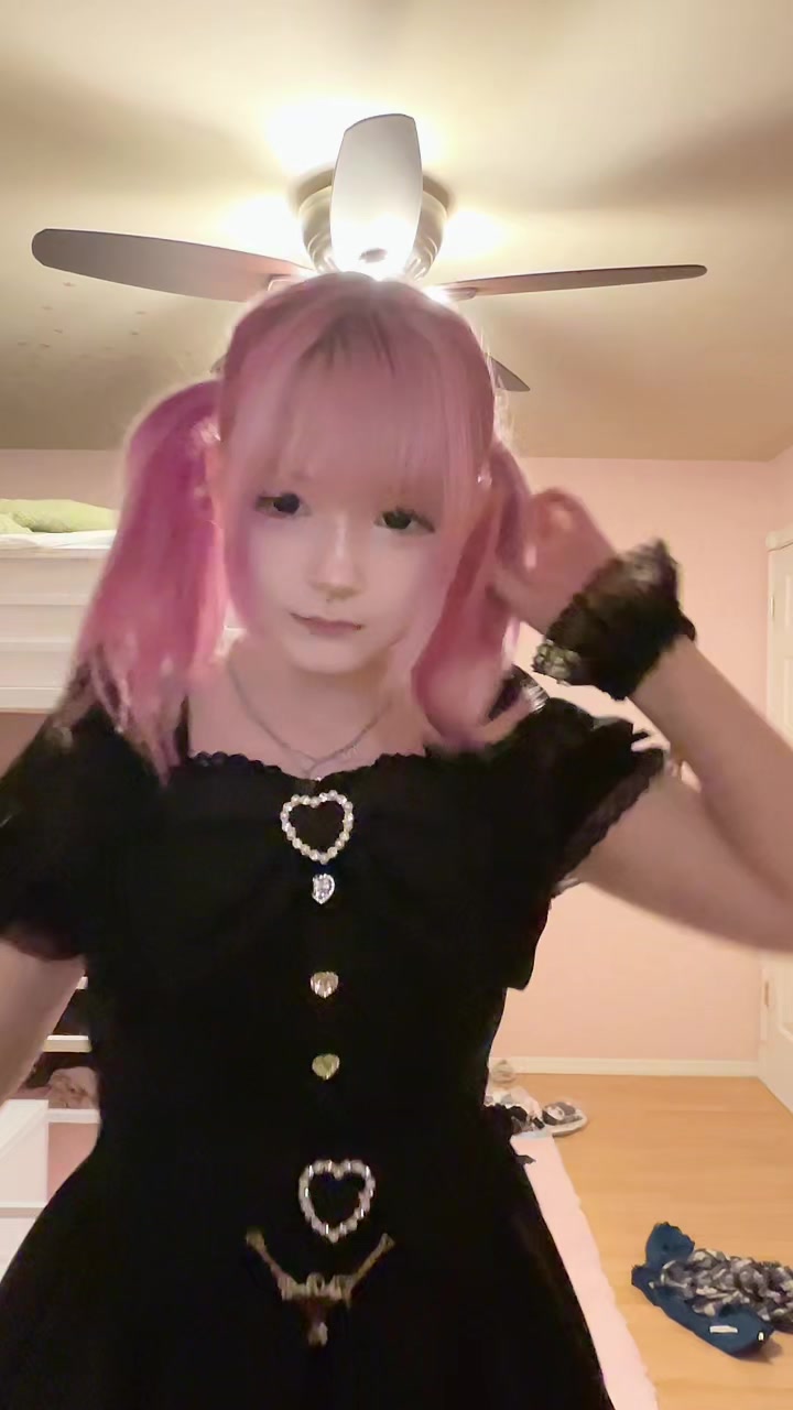 @(▀▀̮▀) Me:
