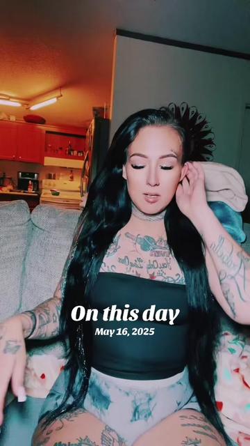 @ғͫʊͦcͭкͪɳͣ Tattedmommy420