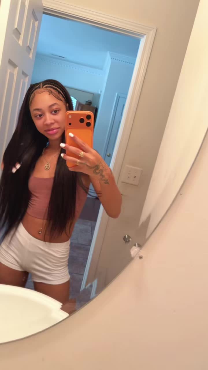 @brattyfindomnii 👸🏽