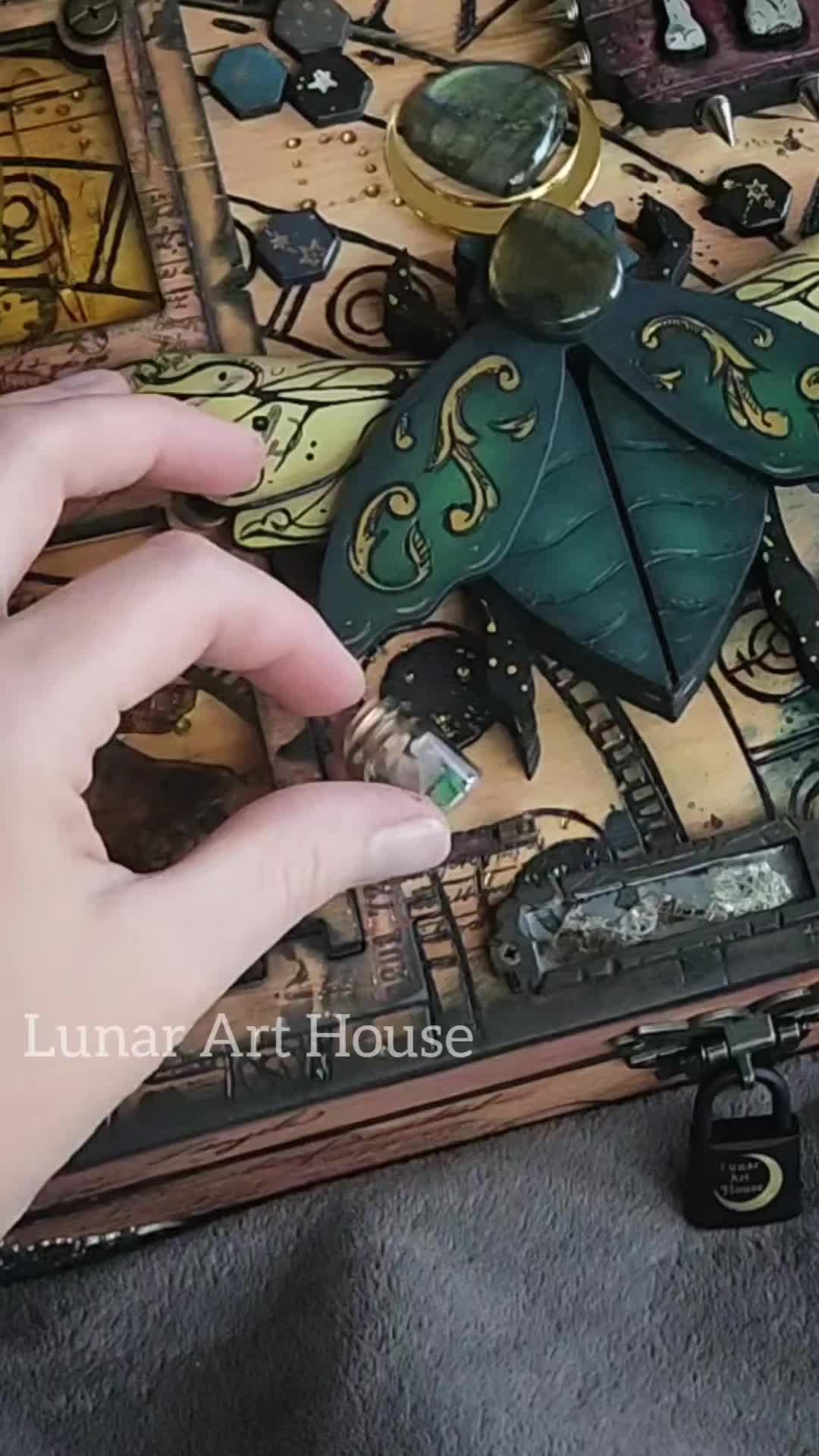 @LunarArtHouse