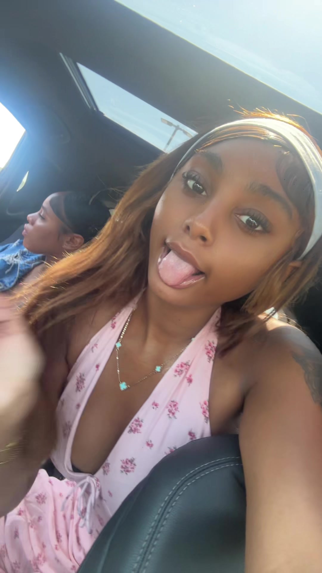 @Dollfacehexx
