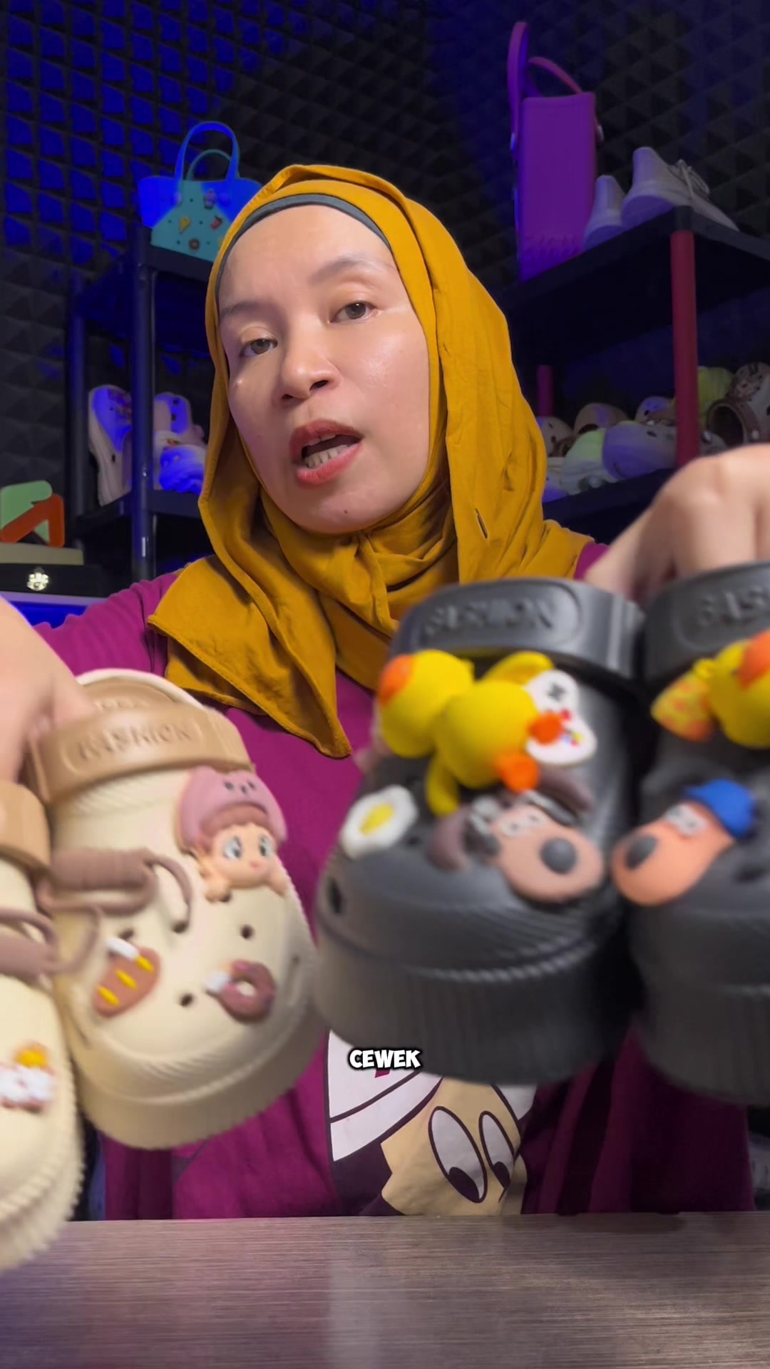 @LELI si paling TAS dan SANDAL