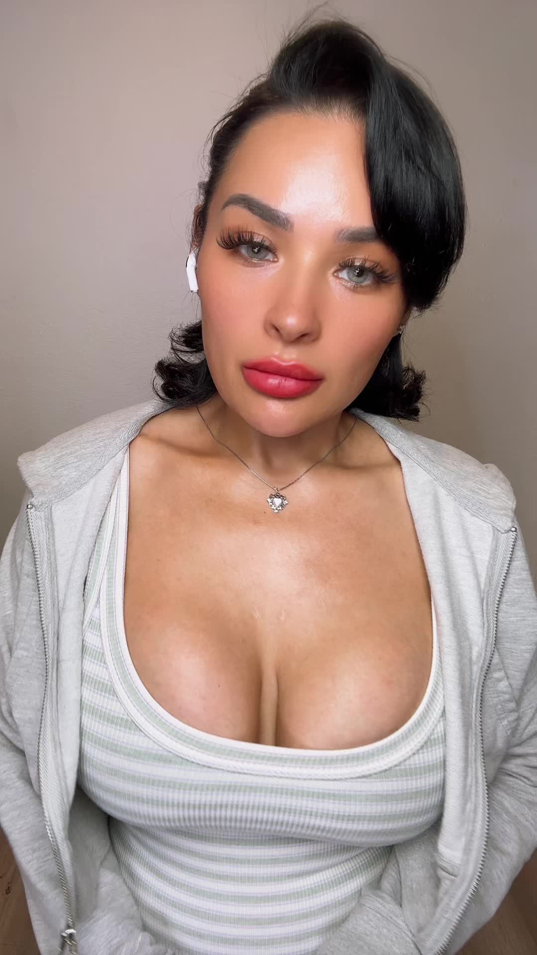 @Cris_loves