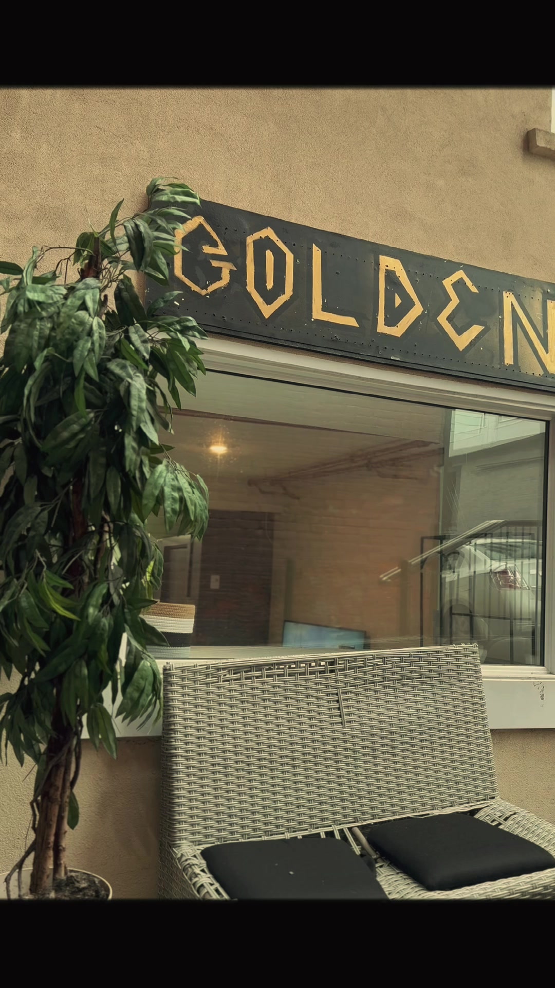 @goldenbarbershop769