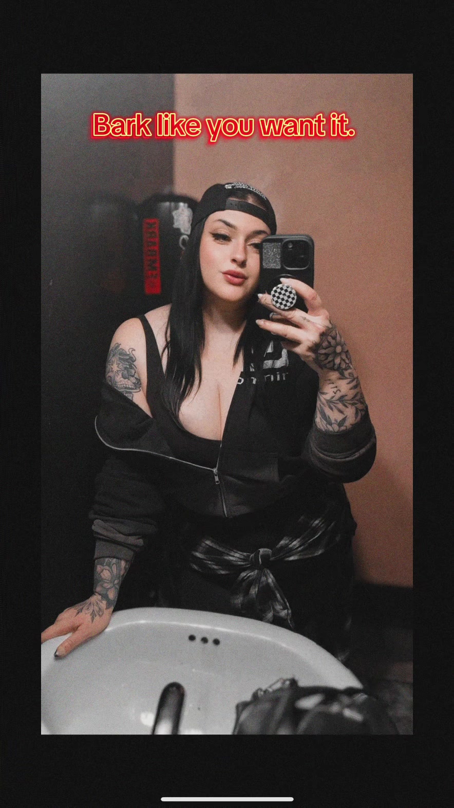 @Gothicccccc