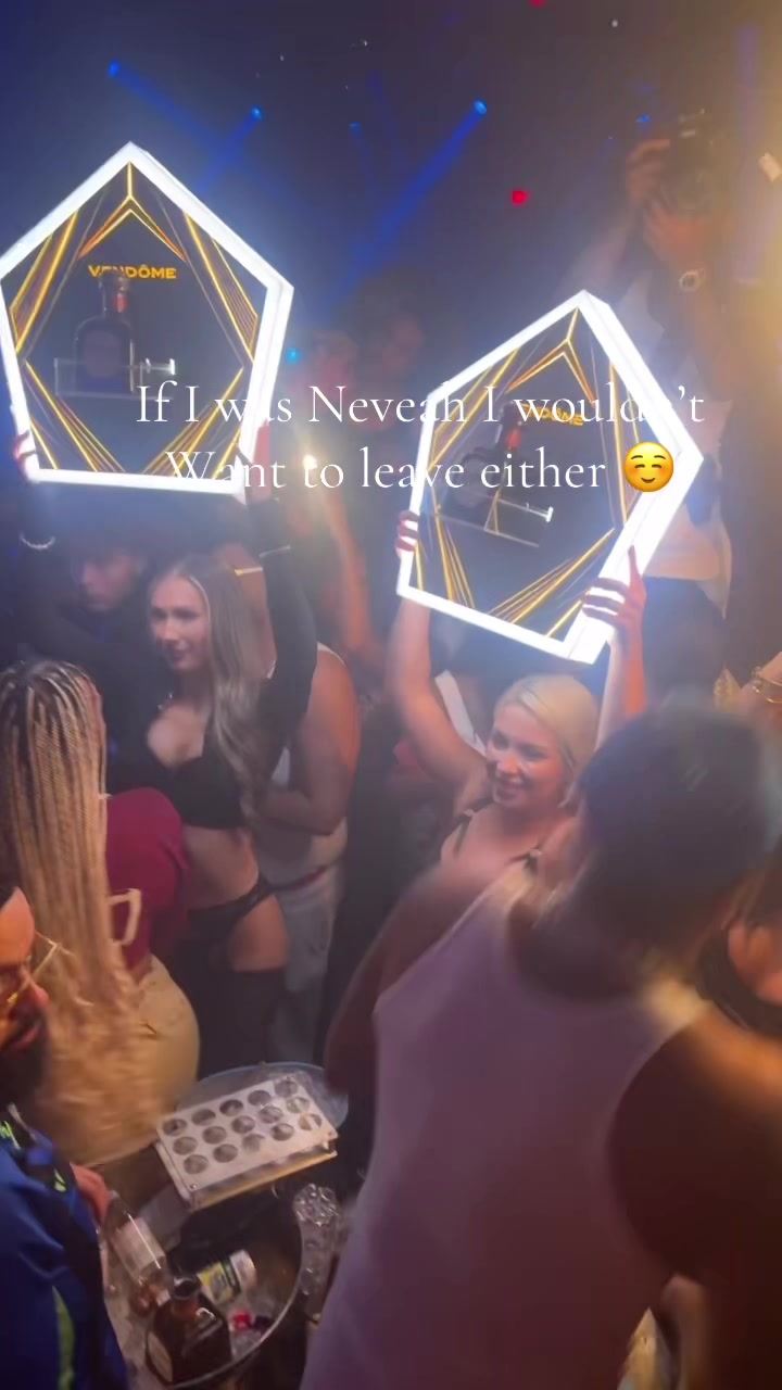 @LEYA🍑