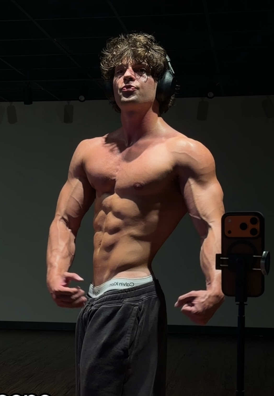 @Alex Bellu