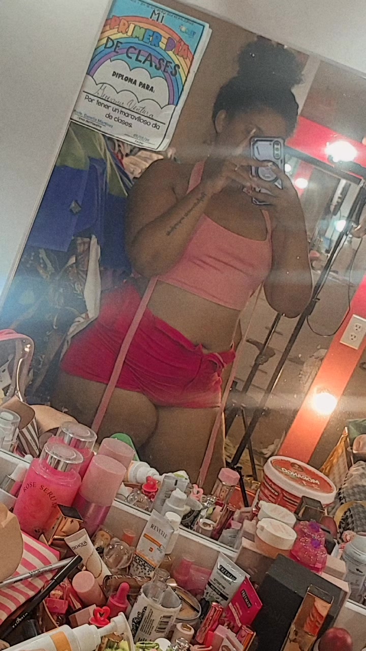 @Elizabeth Escobar🍒🍑🧃
